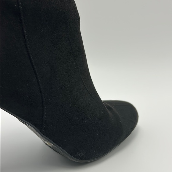 BAMBOO Faux Suede Ankle Boots Women's 9 Black Chunky Heel Booties Zip Almond Toe - Picture 16 of 16